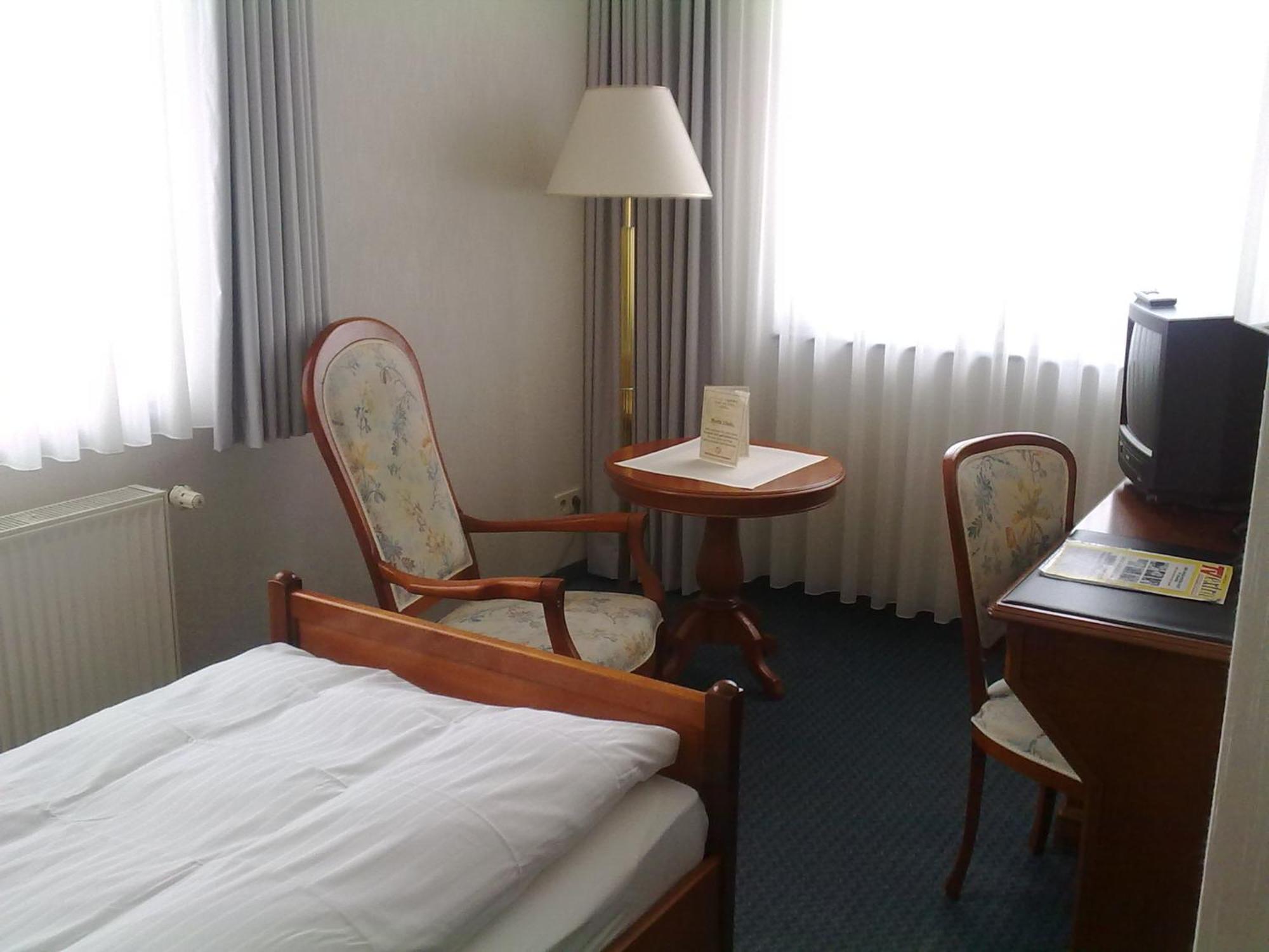Hotel Ascania Aschersleben Exteriör bild
