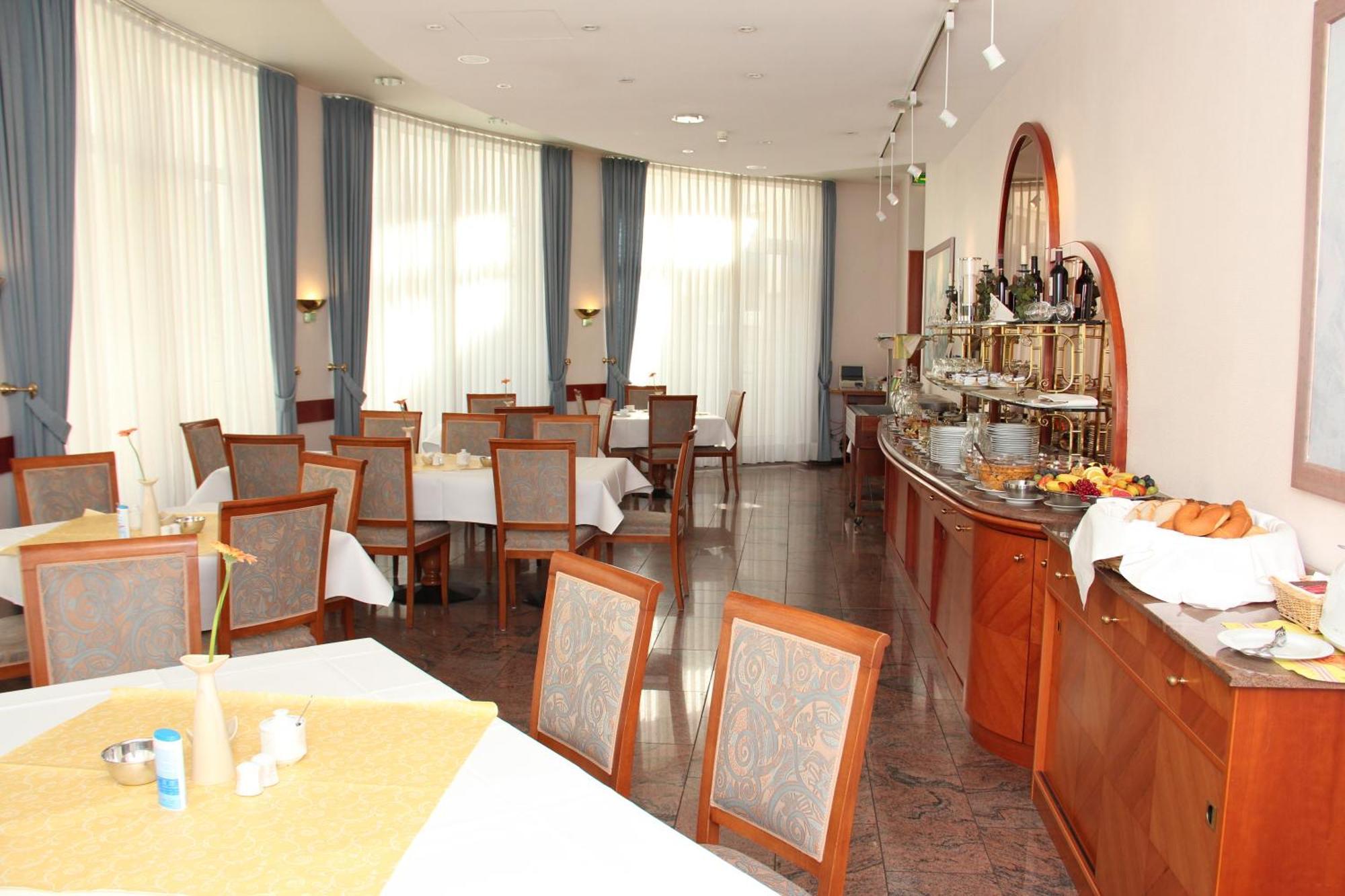 Hotel Ascania Aschersleben Exteriör bild